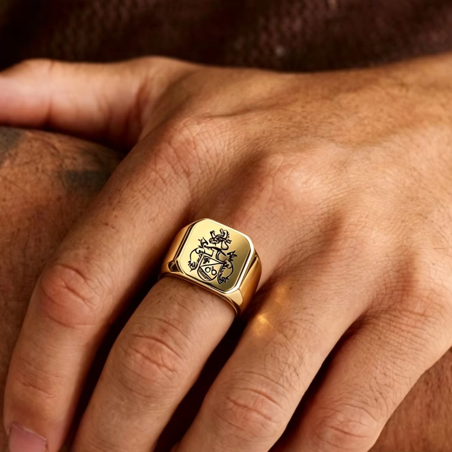 Custom Family Crest Signet Rin - Mens Signet Ring 评论和价格